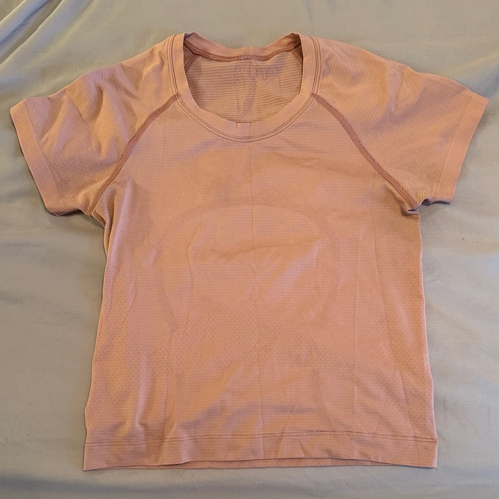 Lululemon swiftly tech short sleeve crop shirt size 6